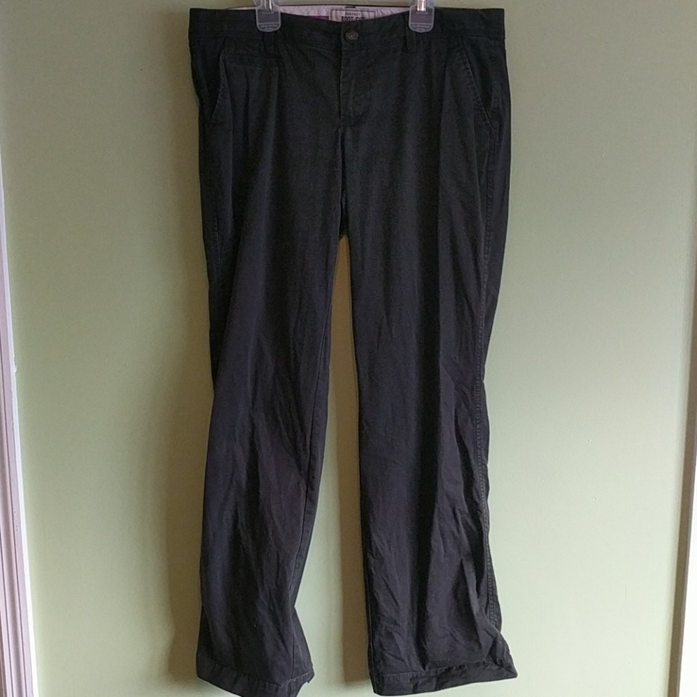 GUC Old Navy dark olive bootcut khakis